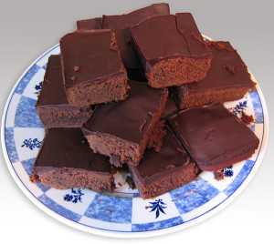 800px-Chocolate_brownies_without_table